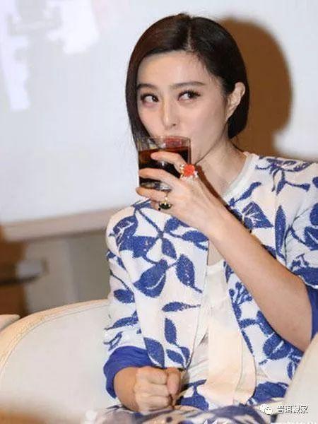 明星喝普洱,普洱茶饮潮流