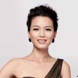 演员周丽,光影交织，演绎人生百态