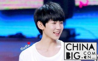 王源身世背景资料,从平凡家庭走出的音乐梦想家